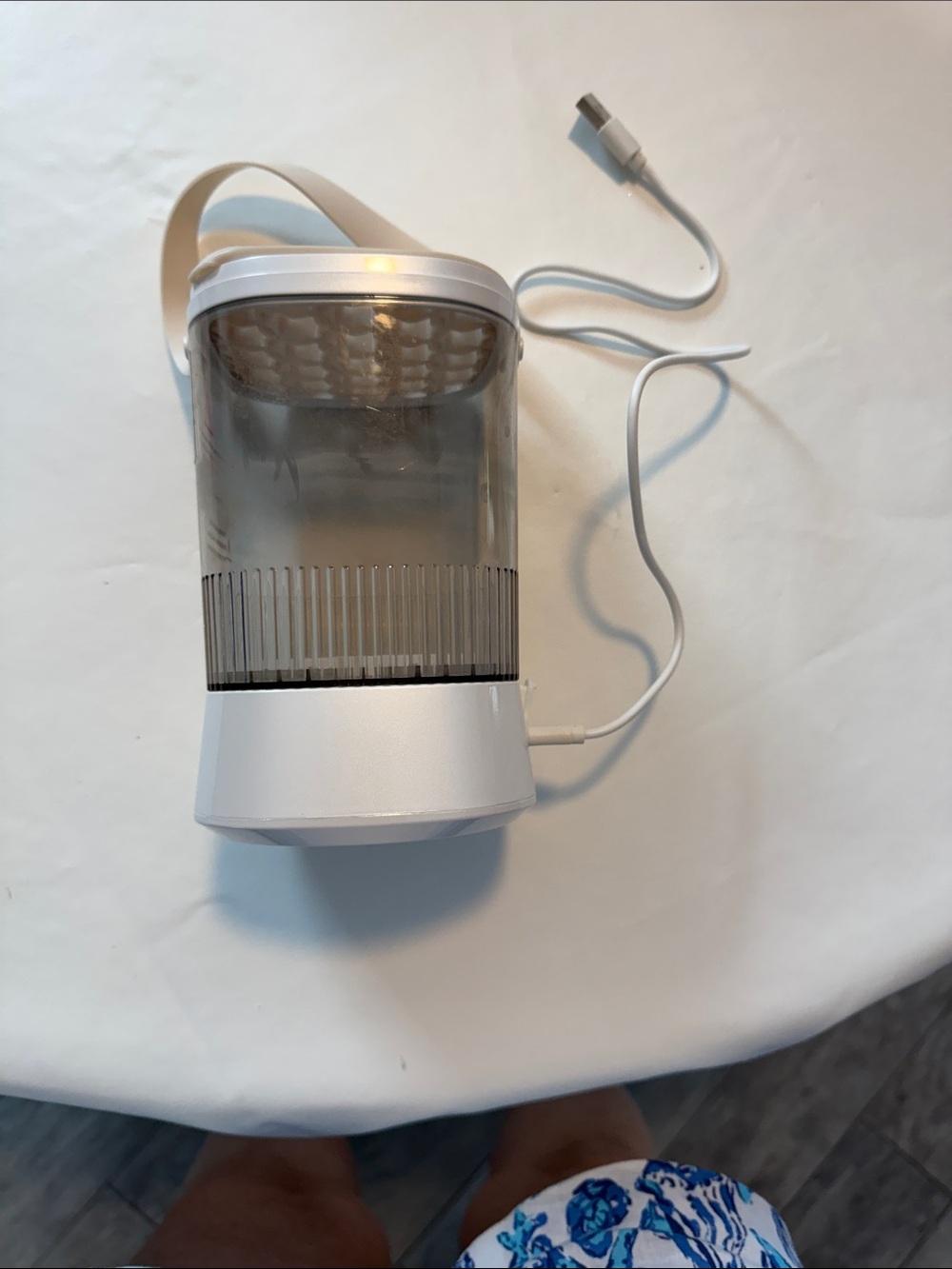 White Portable USB brush cleaner